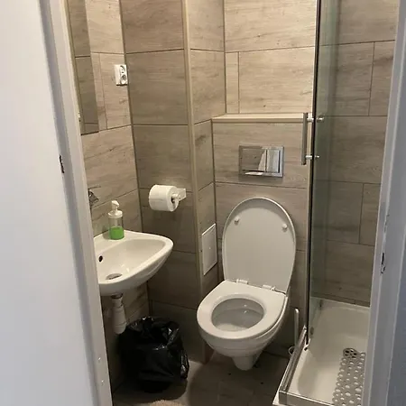 Quarto em Acomodações Particulares Goscinne Juliusz *